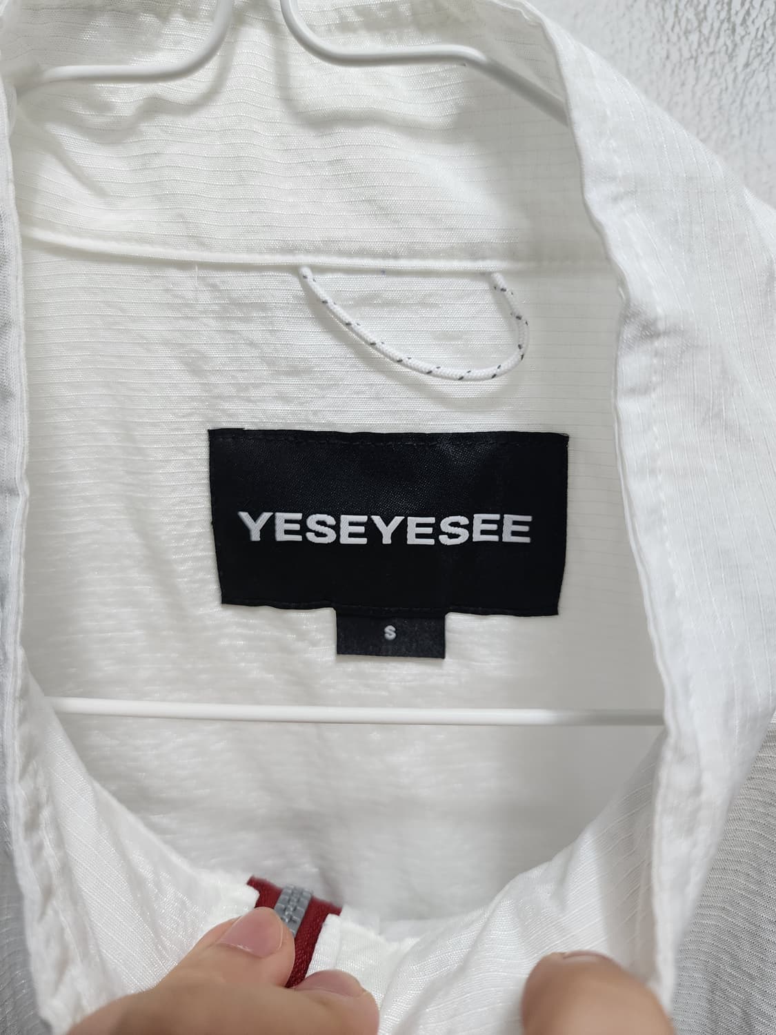 예스아이씨 화이트 바람막이  상품이미지7