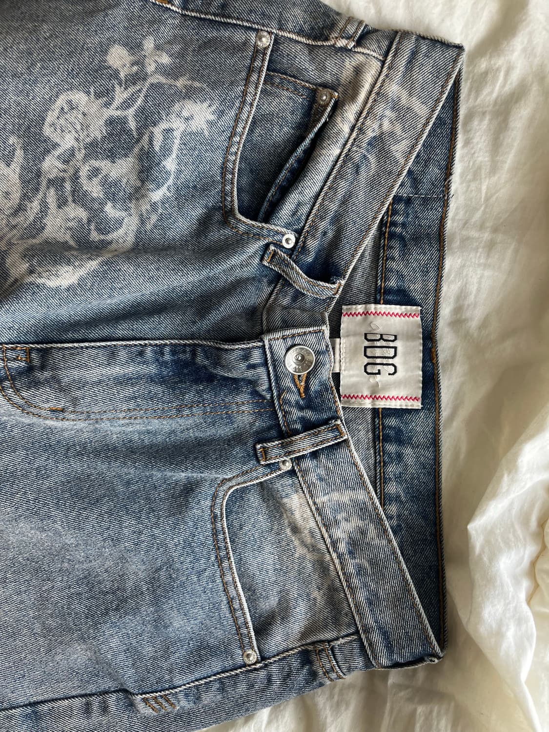 어반아웃피터스 BDG 프린팅 빈티지 데님 팬츠 상품이미지4