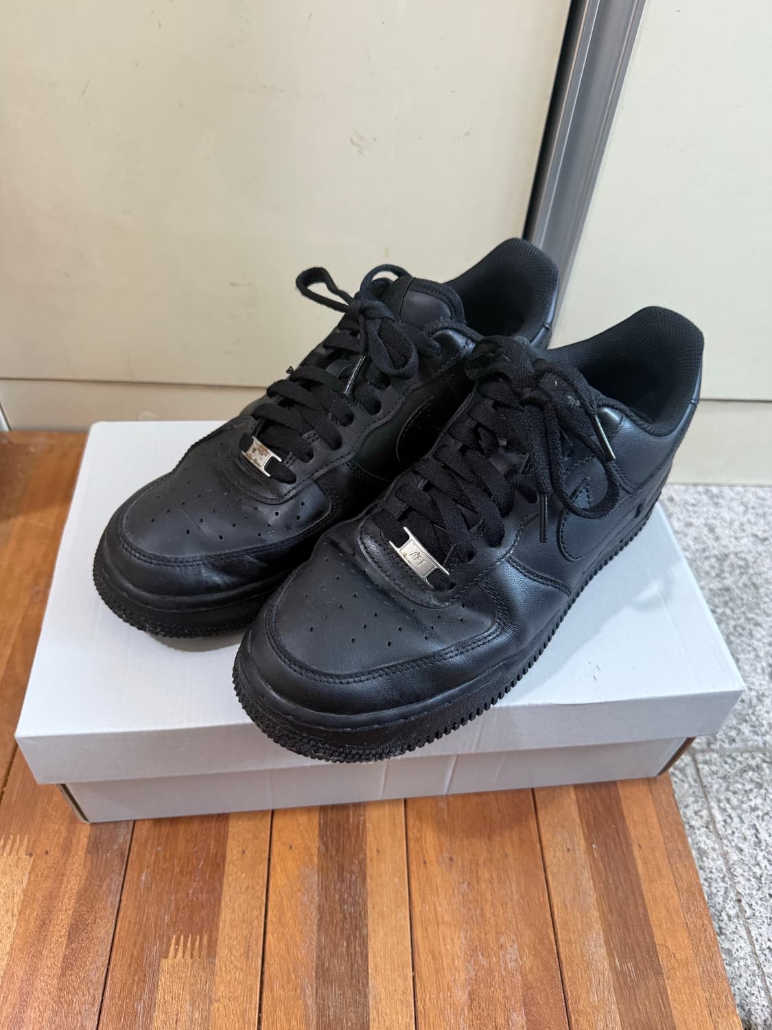 나이키 에어포스1 트리블블랙  상품이미지1