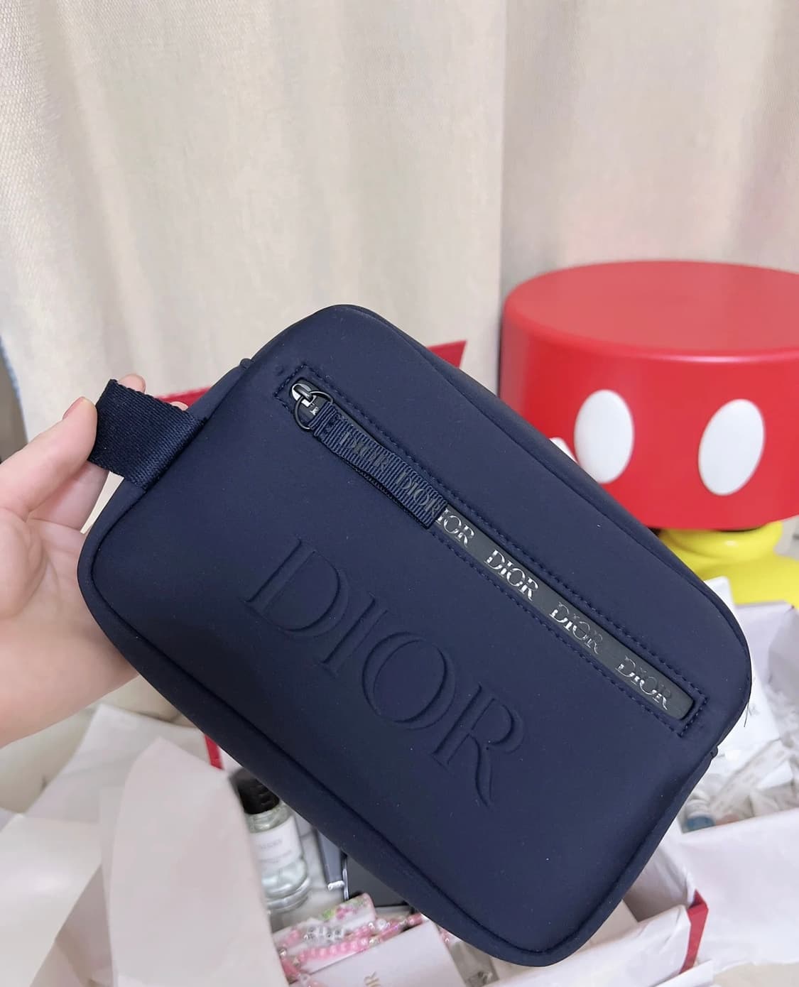 디올뷰티 스트랩 파우치 상품이미지1