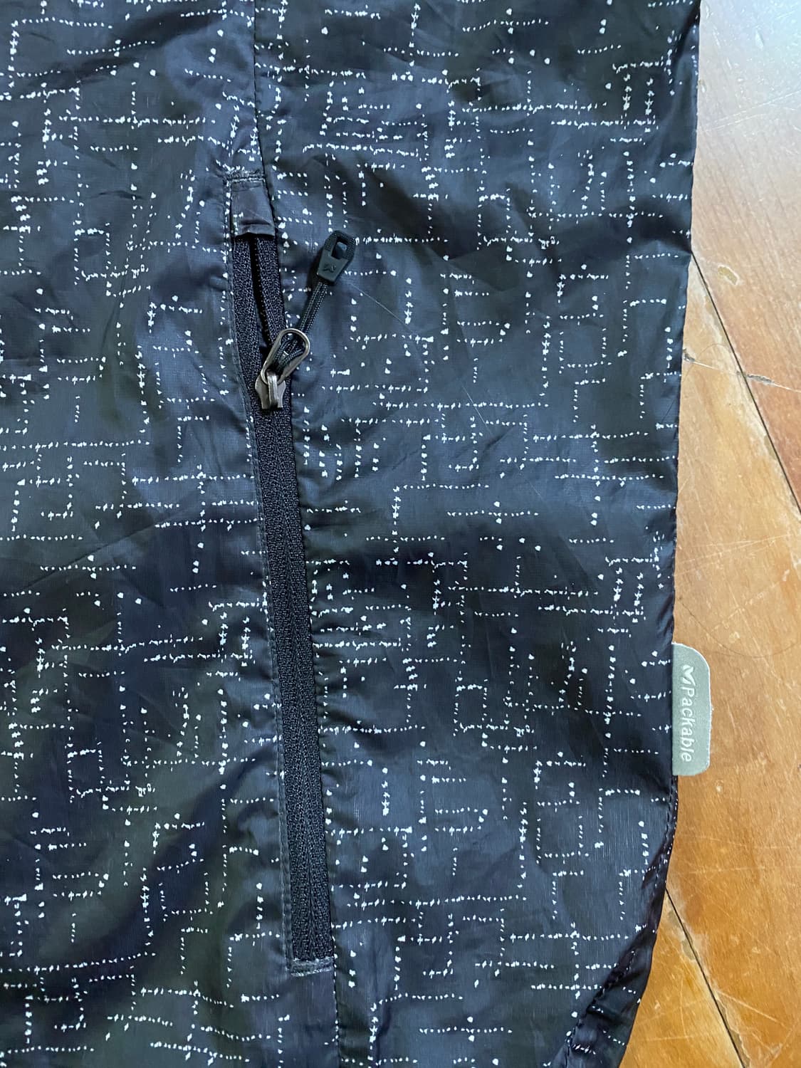 밀레 바람막이 자켓 블랙 패턴 (105) 상품이미지2