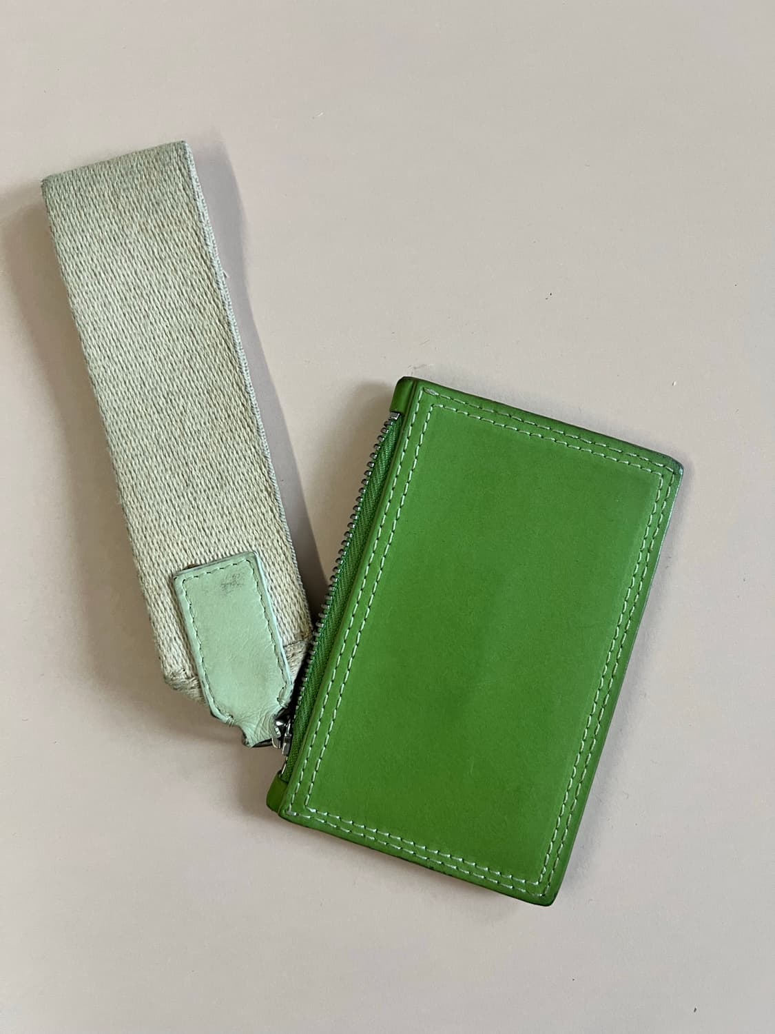 자크뮈스 스트랩 카드지갑 상품이미지2