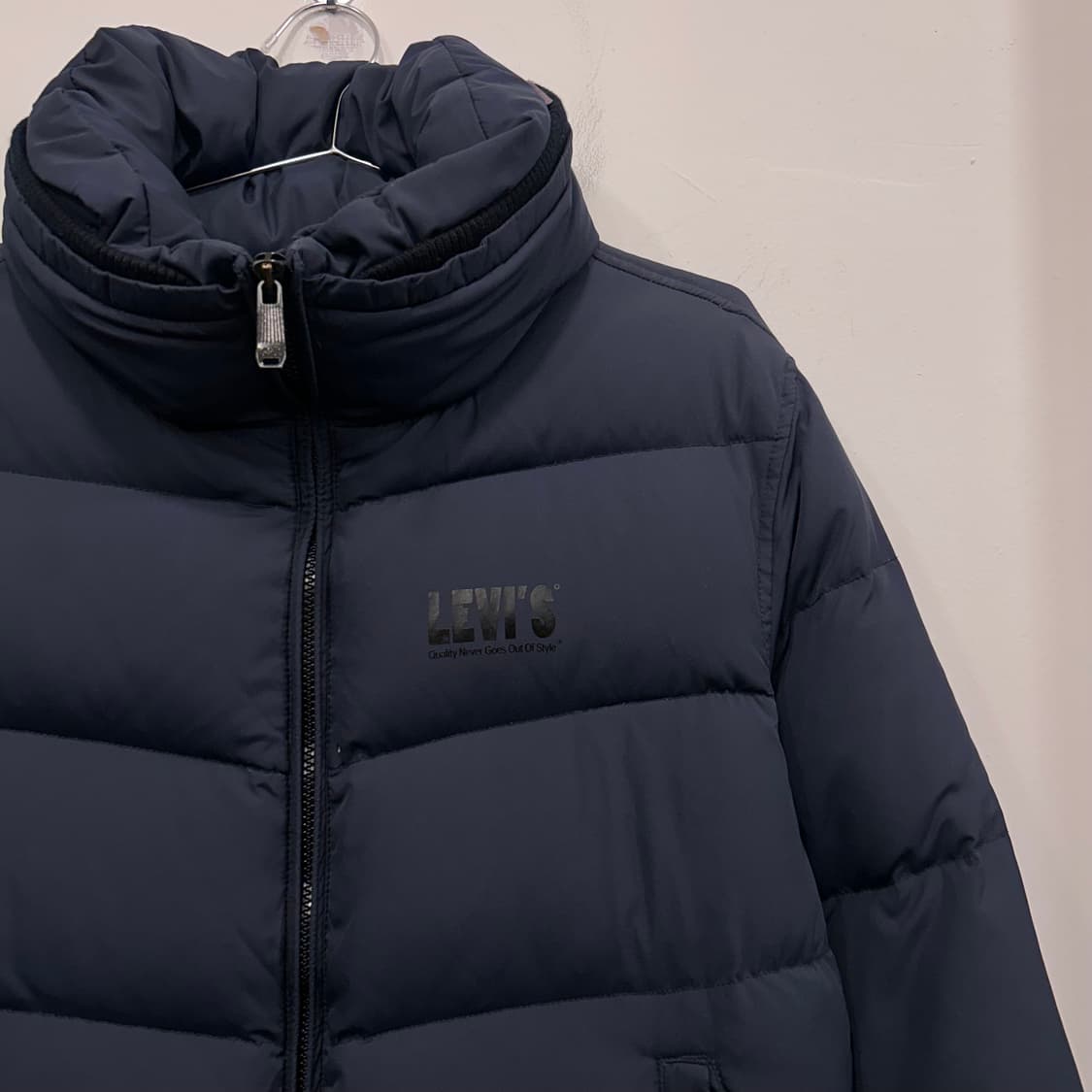 리바이스 덕다운 하이넥 시보리 숏 푸퍼패딩 상품이미지1