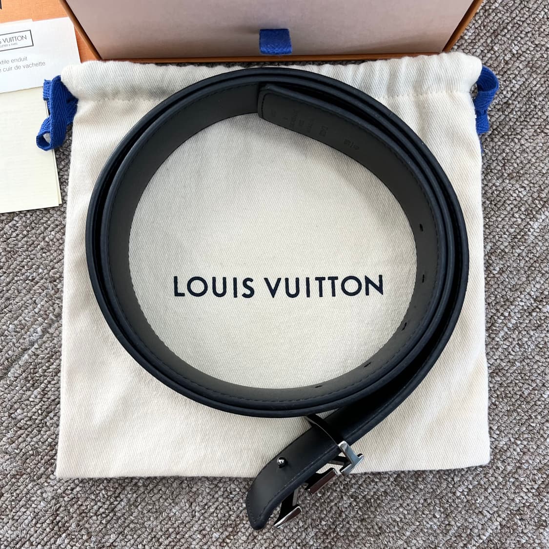 루이비통 이클립스 LV 리버서블 벨트 100/40 상품이미지4