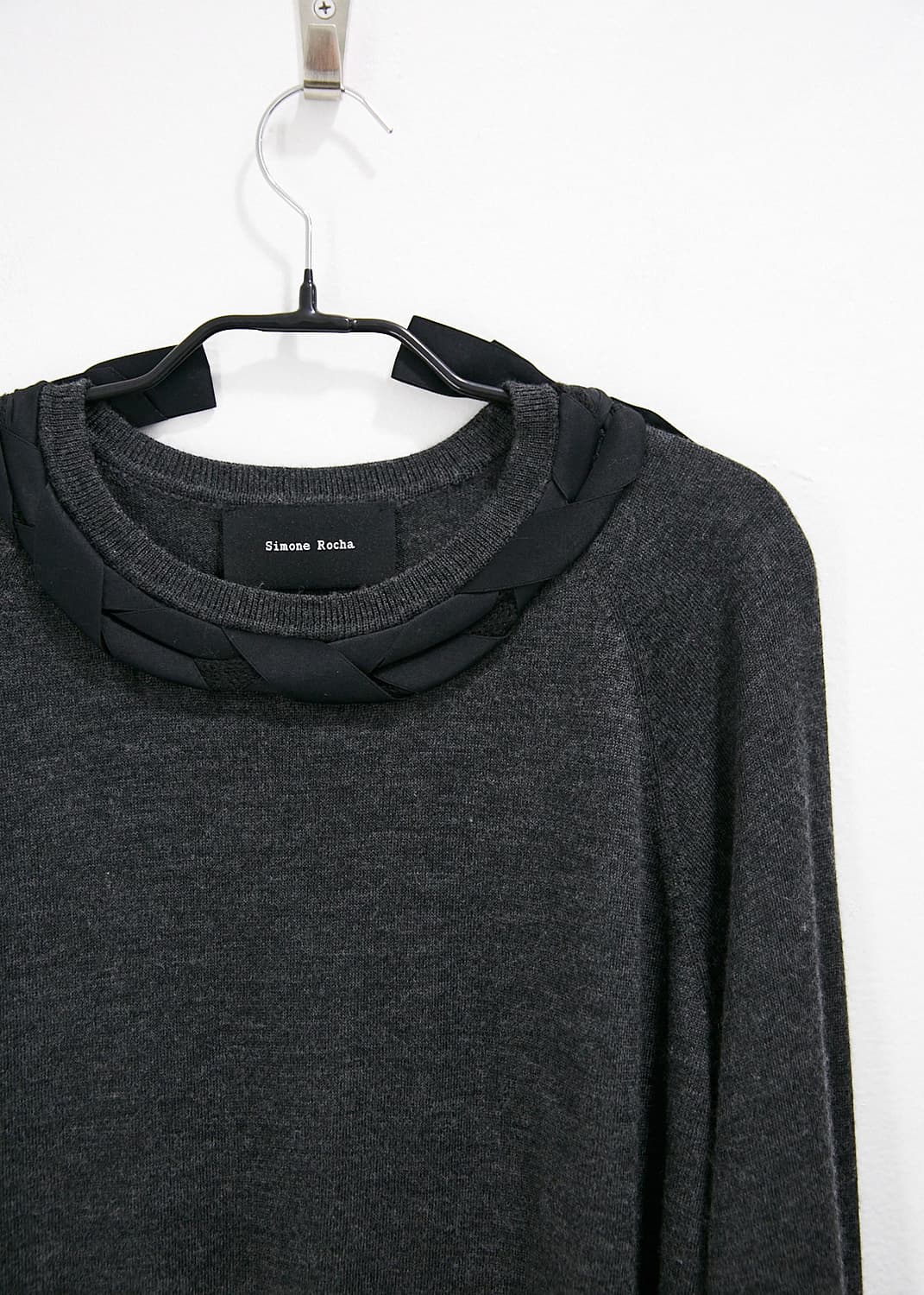 Neck Detail Sweater 상품이미지2