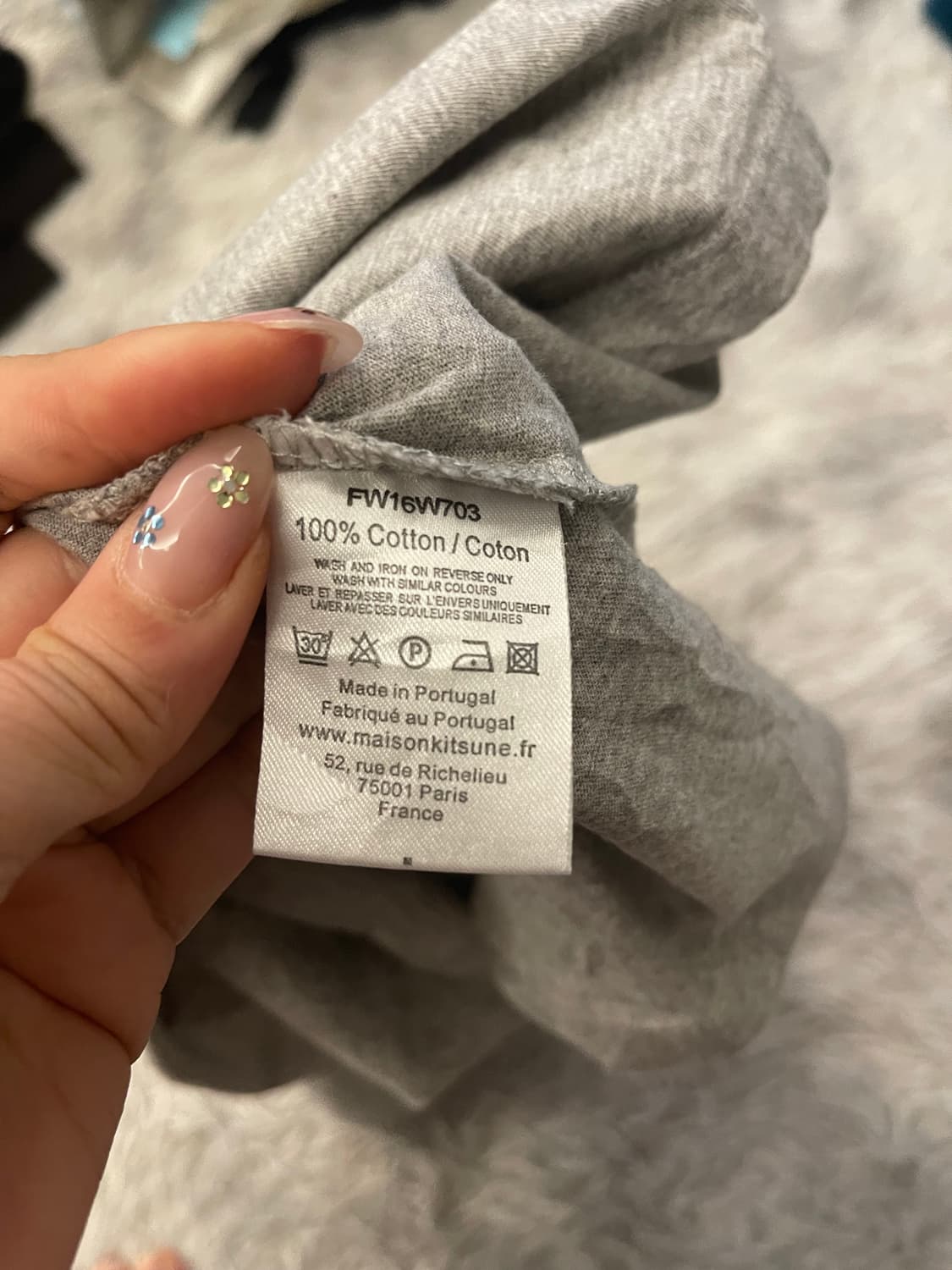 메종키츠네 파리지엔 반팔 티셔츠 그레이 상품이미지3