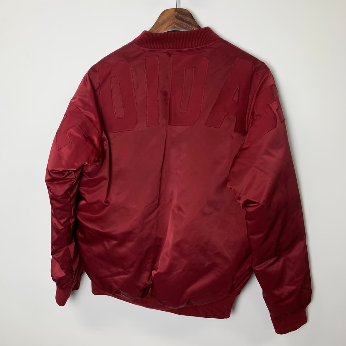 아디다스 파이어버드 버건디 봄버 자켓 상품이미지4