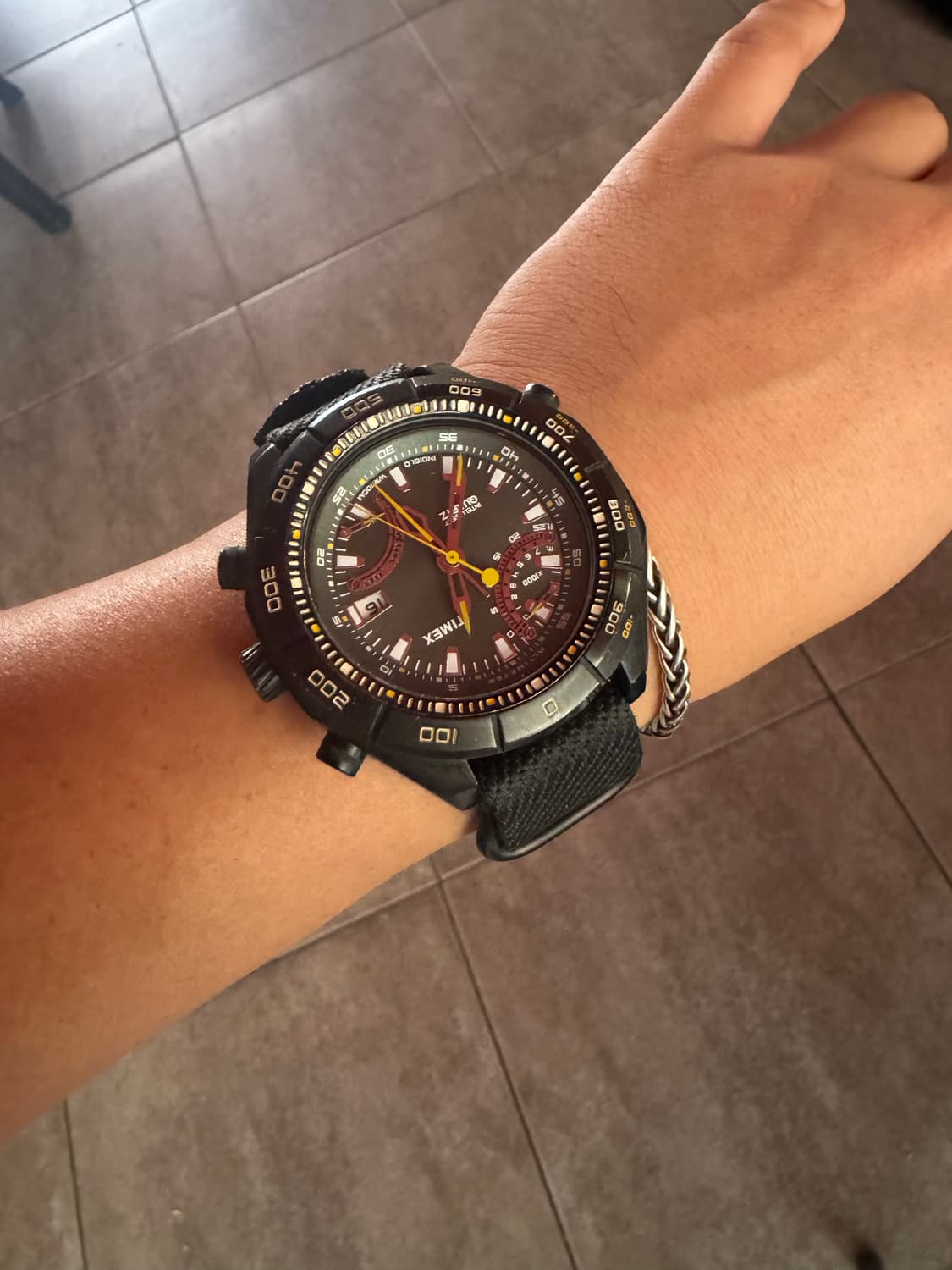 타이맥스 인디글로 쿼츠 고도계 시계 상품이미지1