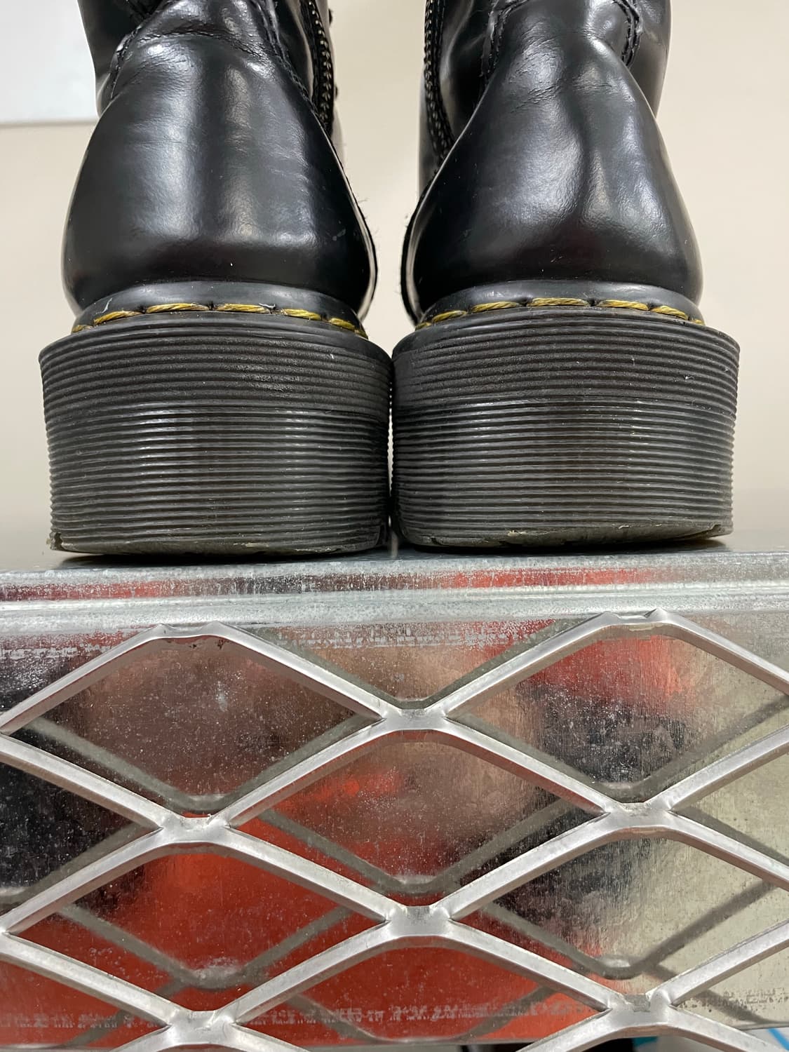 닥터마틴 제이든 하이 부츠 블랙 uk3 상품이미지10