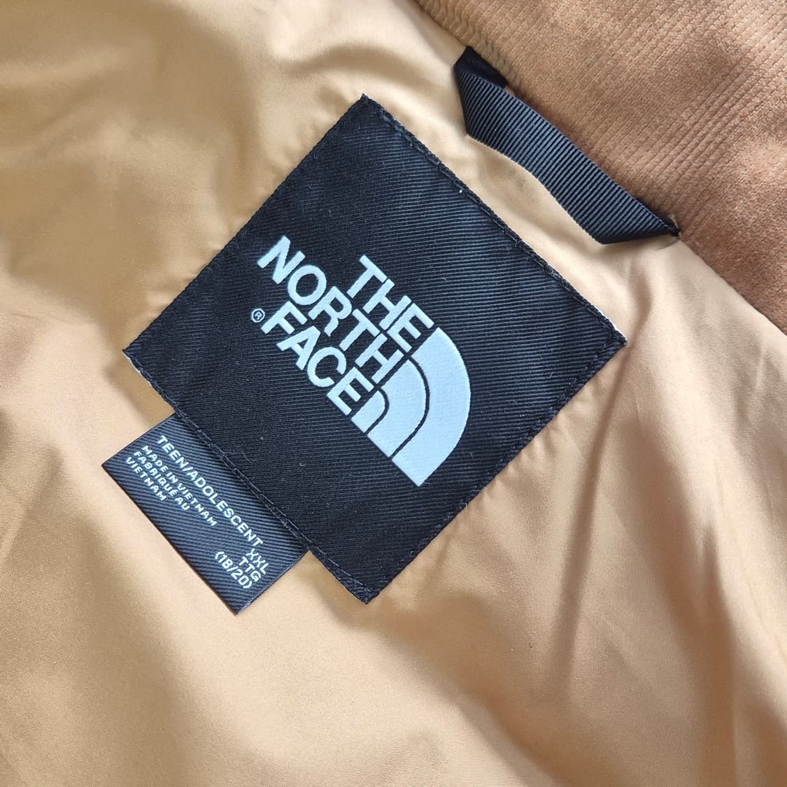 노스페이스 1996 레트로 눕시 패딩 아몬드 버터 상품이미지7