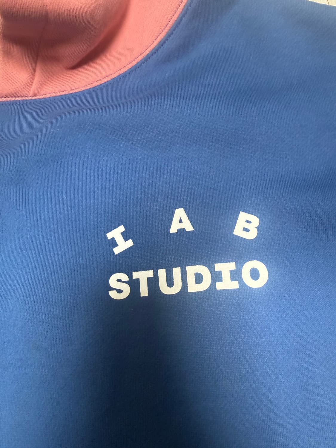 아이앱 스튜디오 X JTBC 후드티 상품이미지4