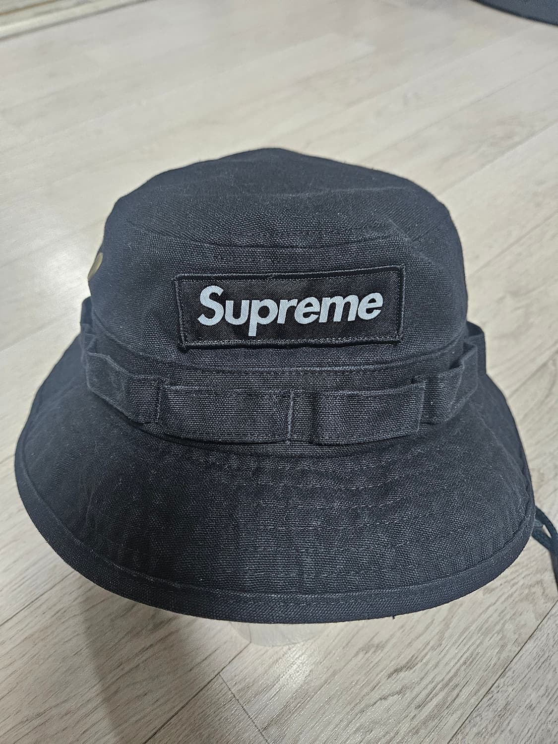 슈프림 워시드 캔버스 부니 블랙 - 24SS 상품이미지1