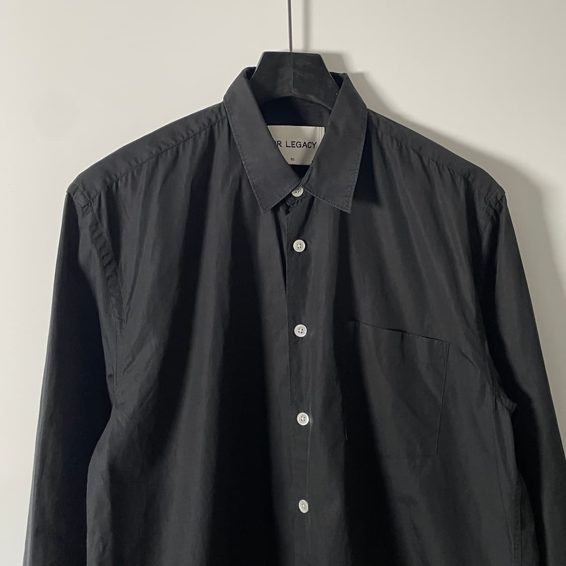 아워레가시 블랙 포켓 셔츠 (on.722)   상품이미지4