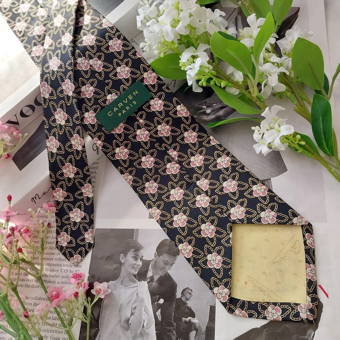 까르뱅 실크 블랙 플로럴 패턴 넥타이 9.6cm A+~A등급 K2079
 상품이미지3