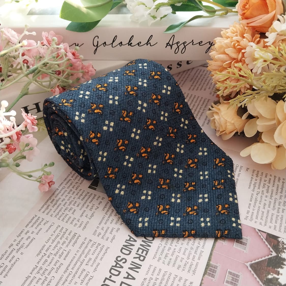 더반 실크 네이비 클래식 패턴 넥타이 9.5cm A등급 K1451
 상품이미지2