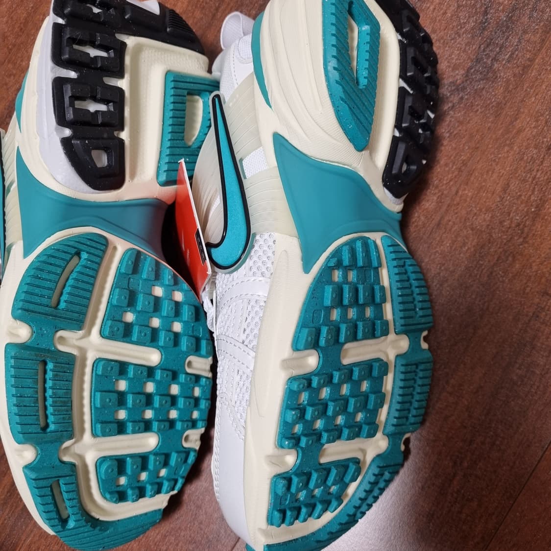 나이키 V2K런 운동화 240 상품이미지7