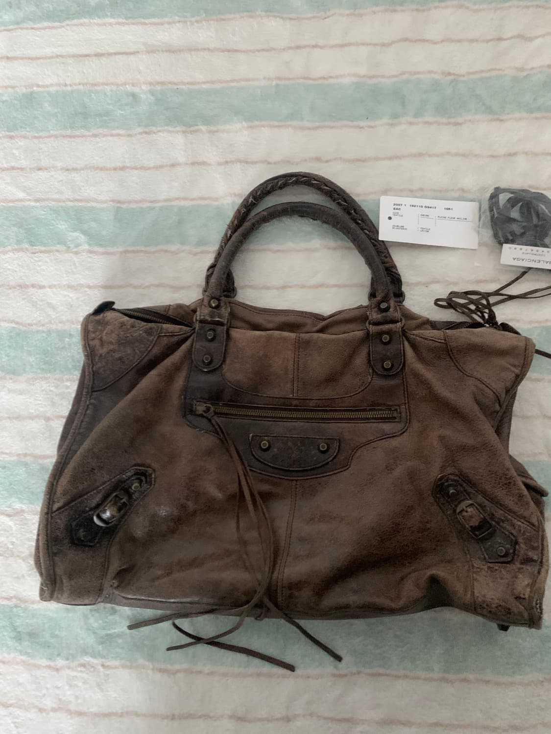 발렌시아가 모터백 라지 상품이미지1