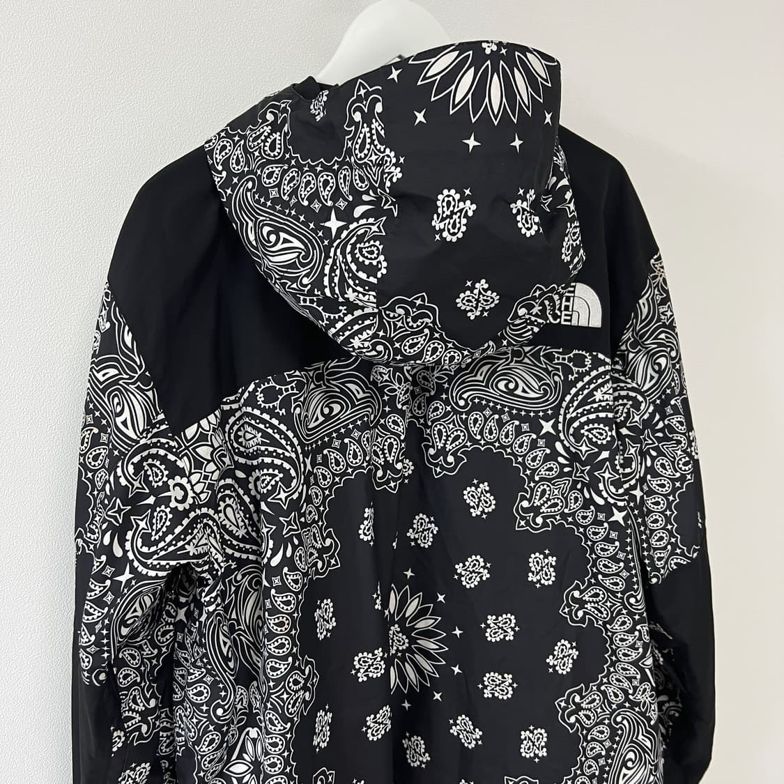 슈프림 노스페이스 14FW 반다나 자켓 블랙 상품이미지5