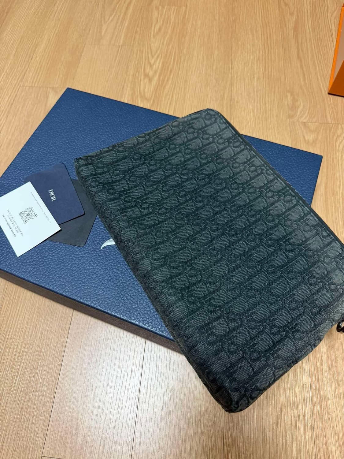 디올 아이패드 클러치 상품이미지2