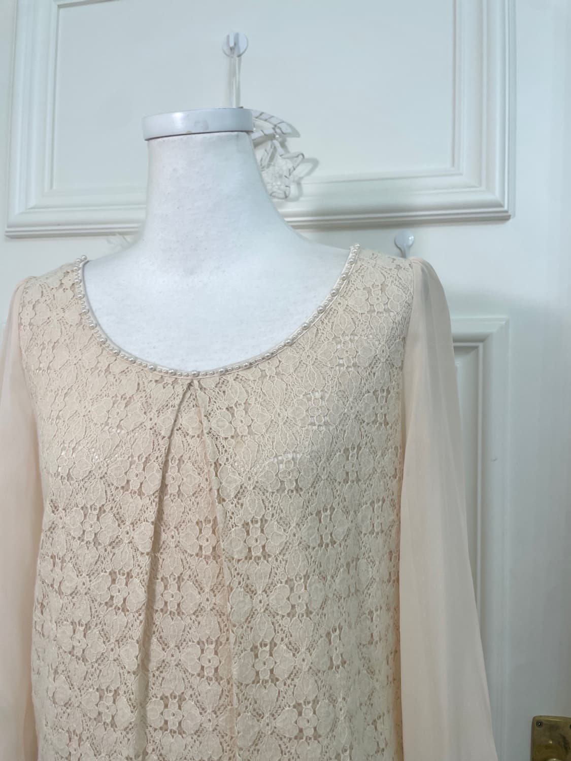 coral lace pearl point blouse(size-38) 상품이미지7
