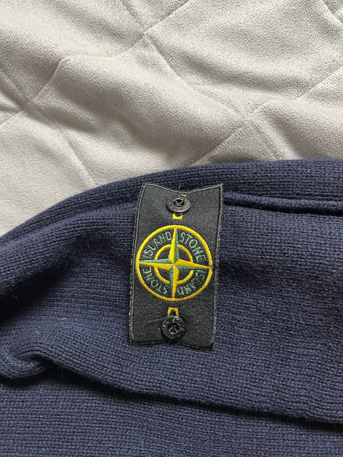 스톤아일랜드 니트집업 상품이미지2