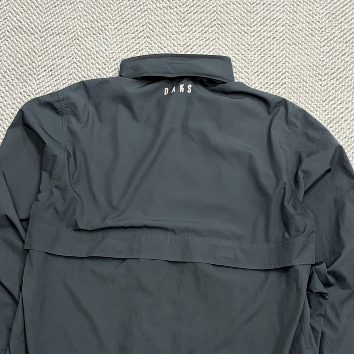 닥스 베이직 로고 바람막이 v1840 상품이미지4