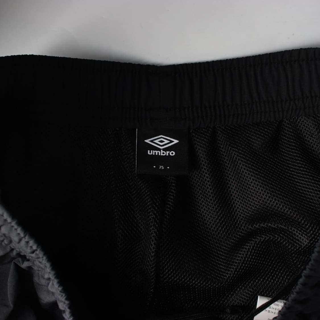 엄브로 블랙 우븐 밴딩 트레이닝 반바지 75 상품이미지5