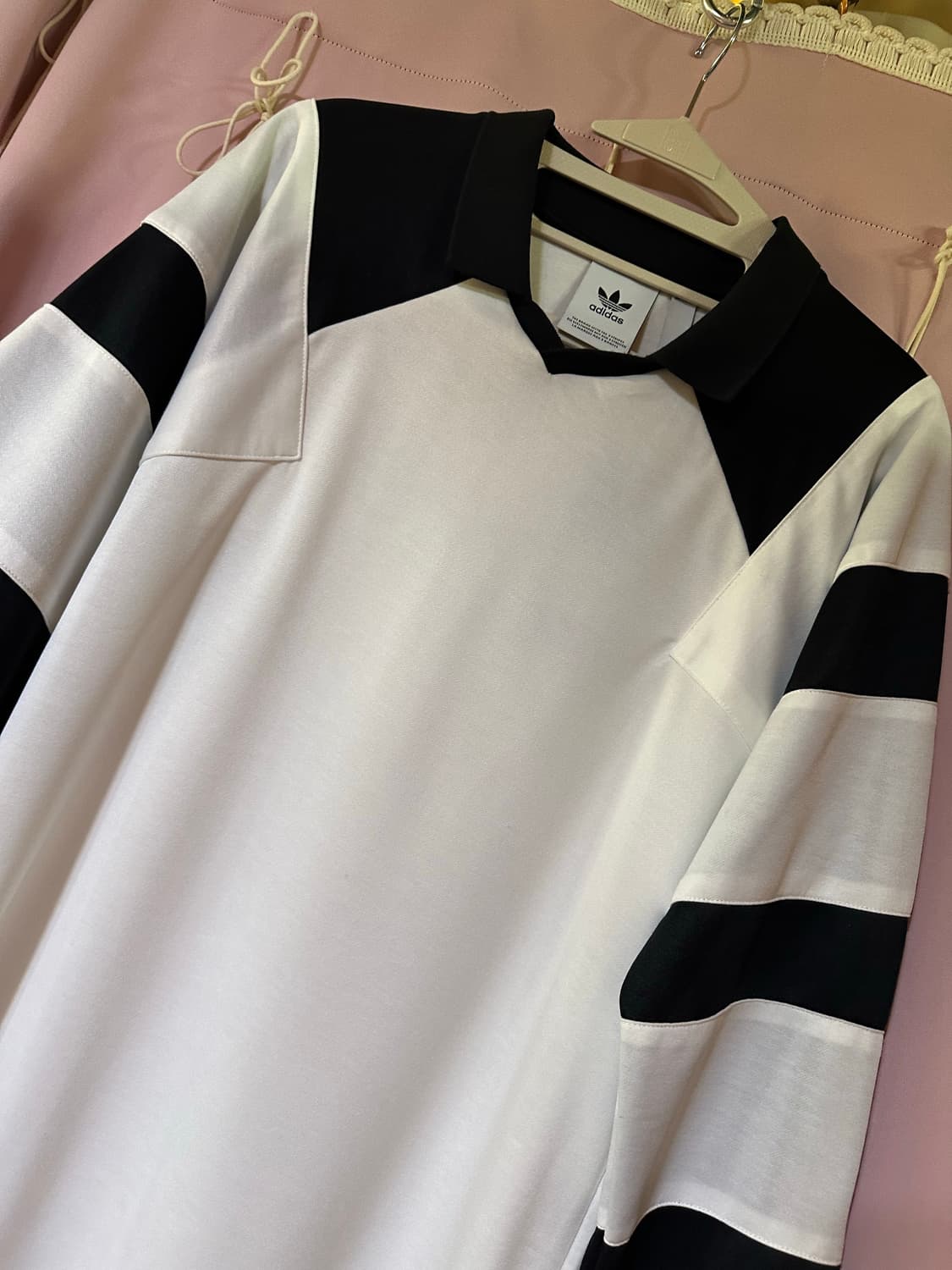 <새상품> 아디다스 카라 티셔츠 아디다스 긴팔티 아디다스 블랙 화이트 상품이미지2