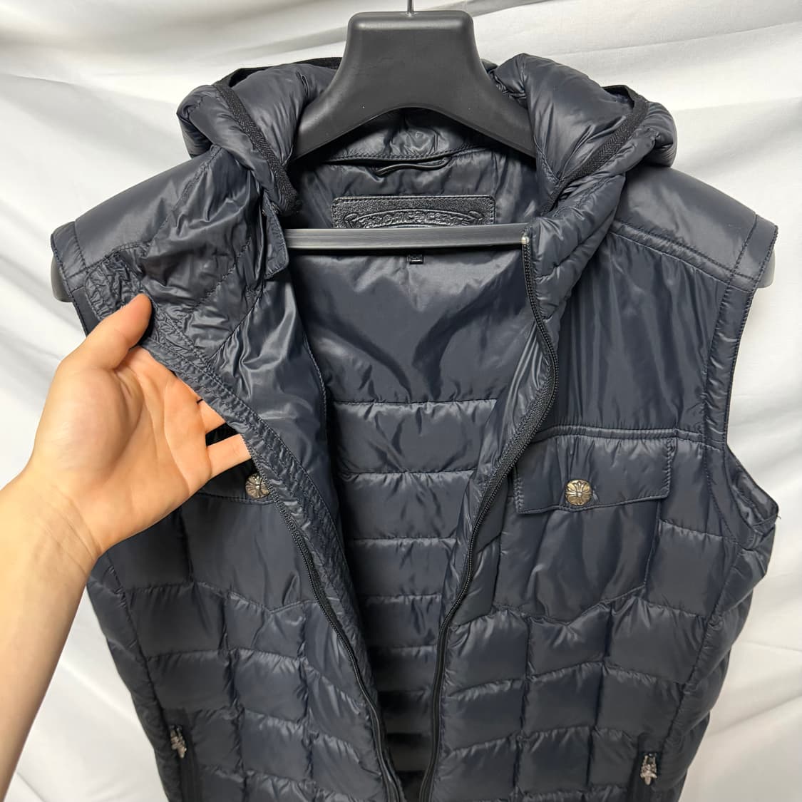 [S+급/S] 크롬하츠 패디드 후드 패딩조끼 블랙 상품이미지7