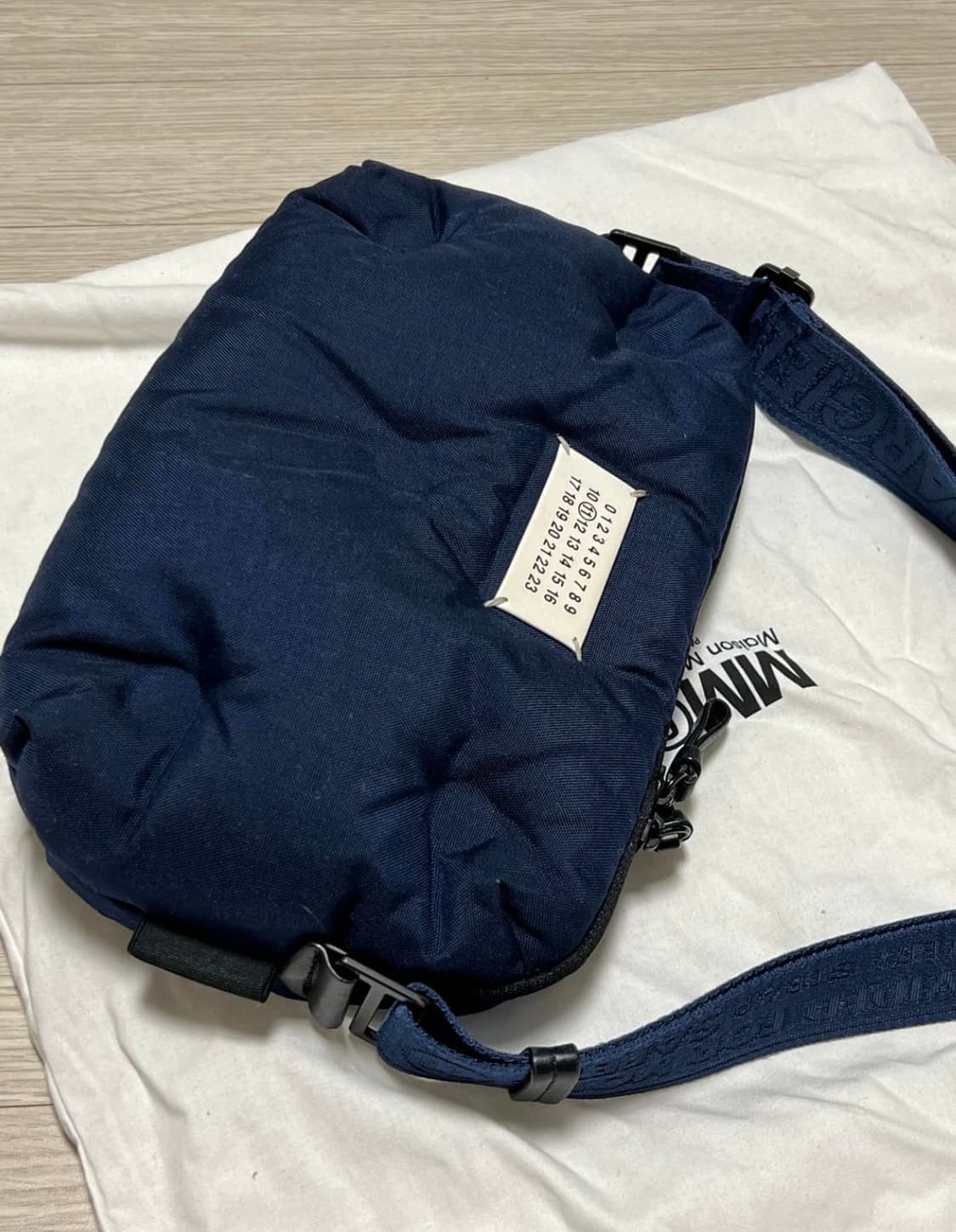 마르지엘라 MM6 데님 범백 네이비 백 상품이미지3