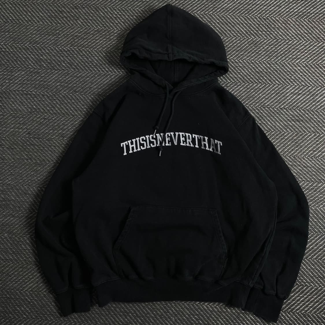 디스이즈네버댓 스펠로고 박시핏 후드 티셔츠 y 3903 상품이미지2
