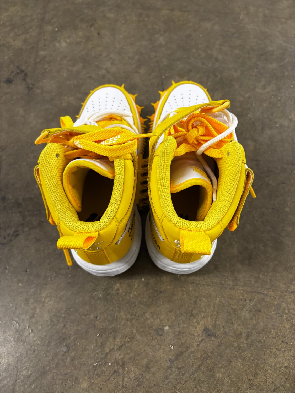 나이키 X 오프화이트 에어포스1 미드 옐로우 230 상품이미지5