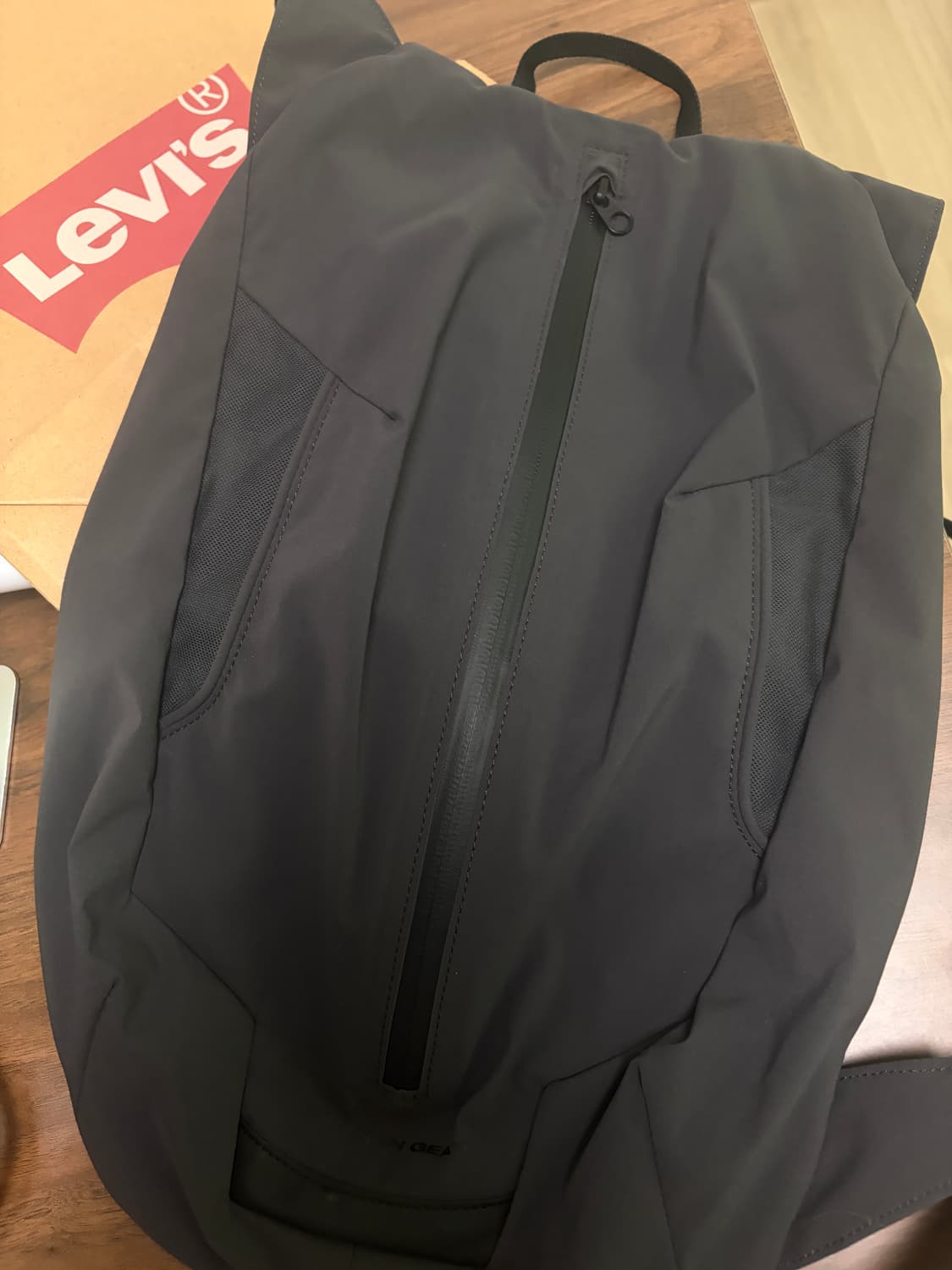 산산기어 백팩 26SS CARAPACE BACKPACK - CHARCOA 상품이미지3