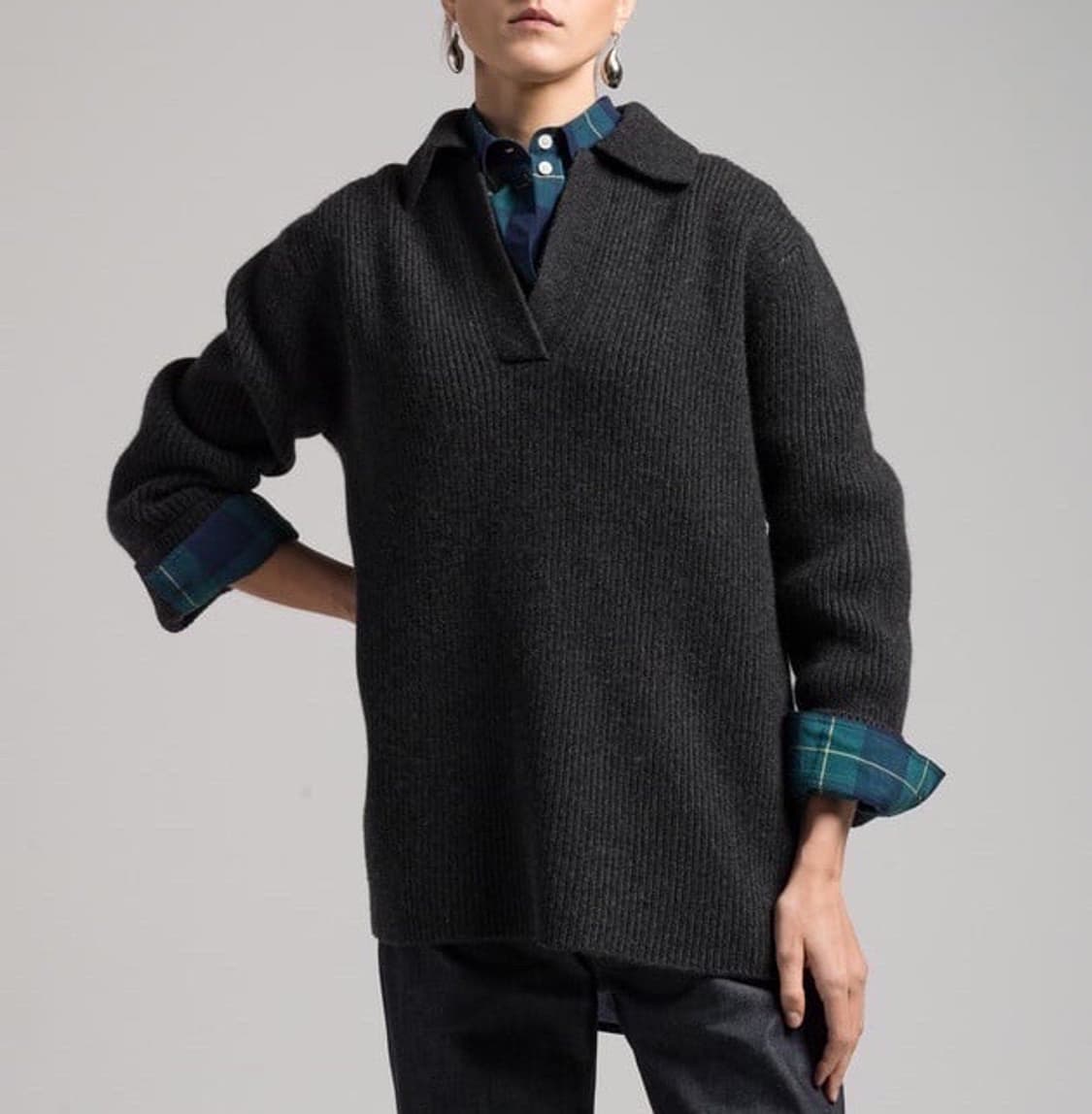 (정품/새상품) TOTEME 토템 여성 차콜 울 폴로 니트 상품이미지5