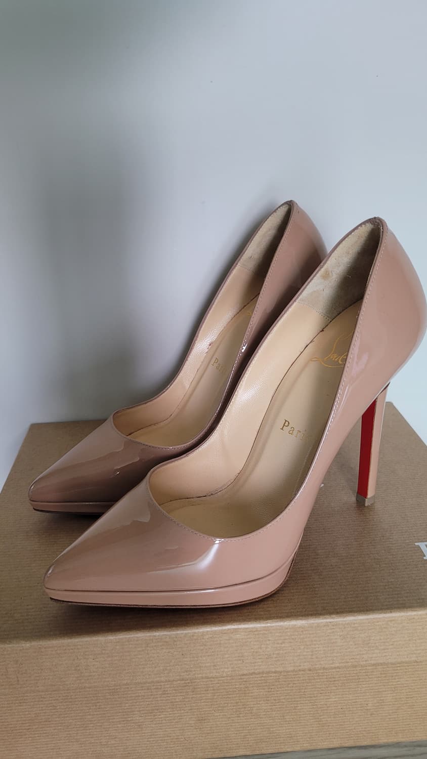 크리스찬 루부탱 피갈플라토120 36사이즈 판매합니다. 상품이미지1