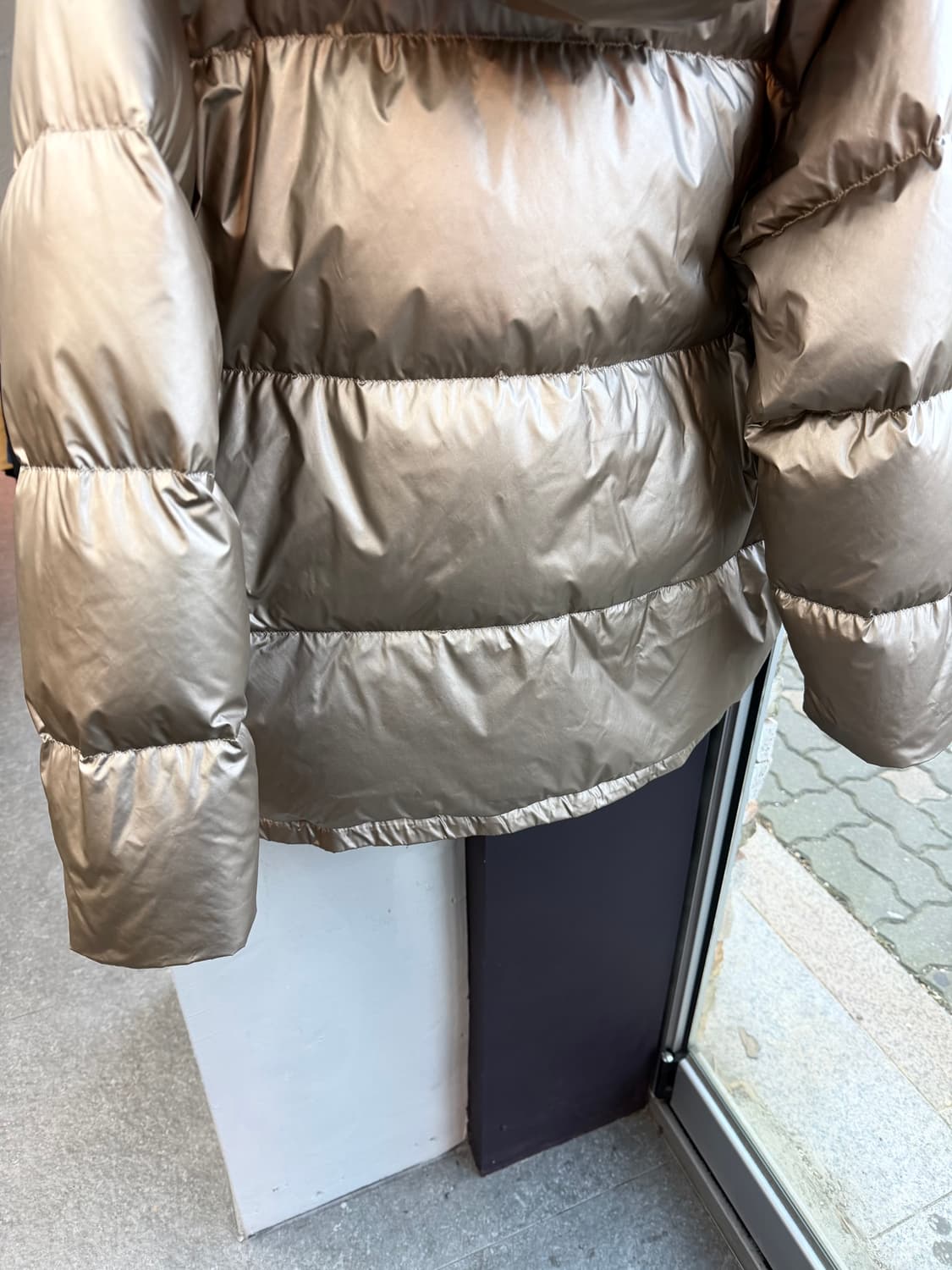 42/ 막스마라 유광 푸퍼 후디드 다운패딩 상품이미지8
