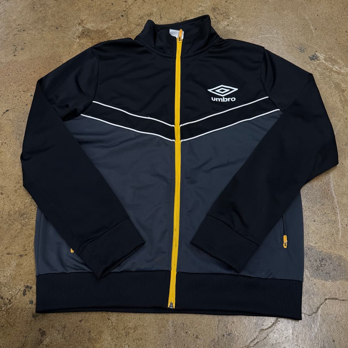 [정품/L] 엄브로 블랙 그레이 트랙탑 b18 상품이미지2