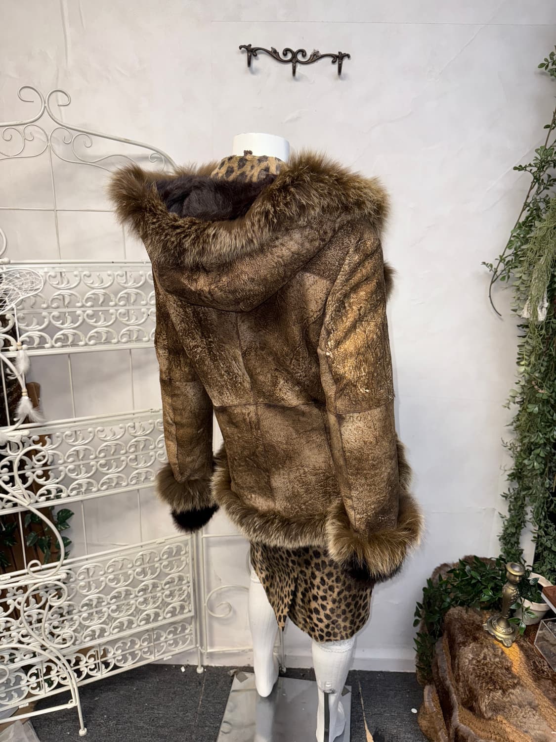 Brown tie dye rabbit&fox fur duffle 무스탕 상품이미지7