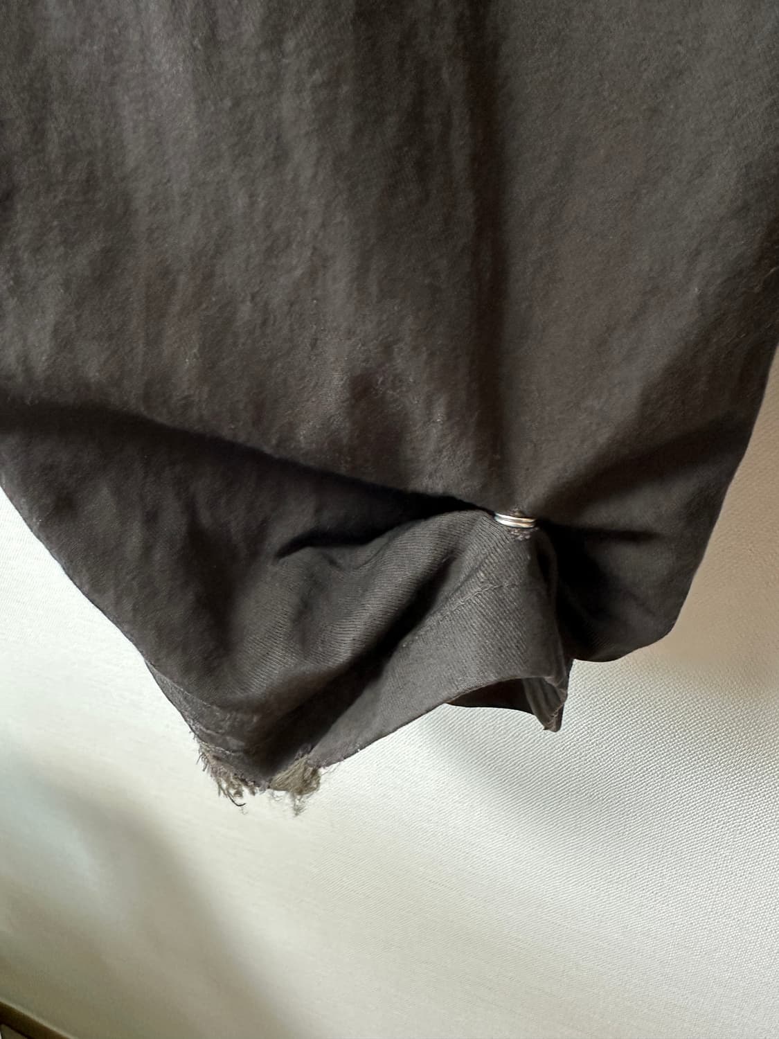 비긴202 Nycoma Two Tuck Pants V2 차콜 브라운 1 상품이미지4