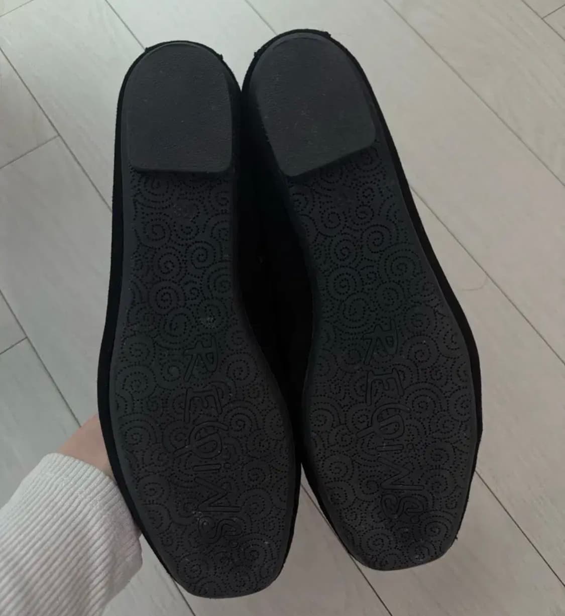 흐꺙 하모니 스웨이드 플랫 슈즈 블랙 38사이즈 상품이미지3