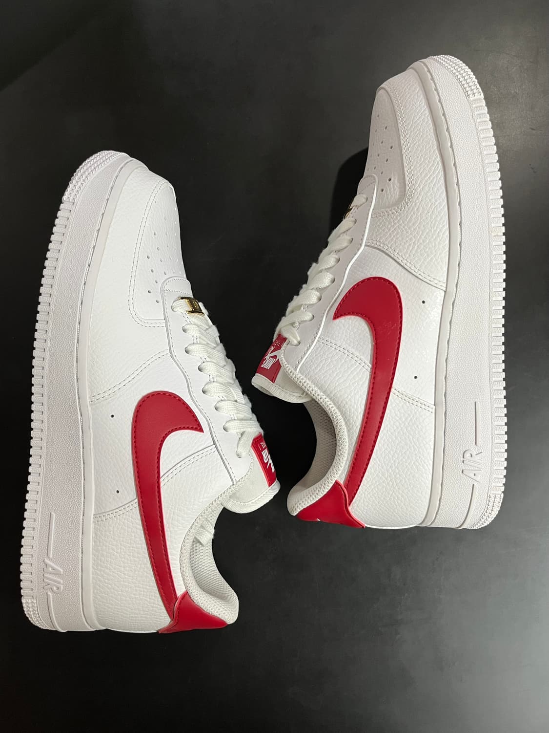 나이키 에어포스1 로우 화이트 레드 상품이미지4