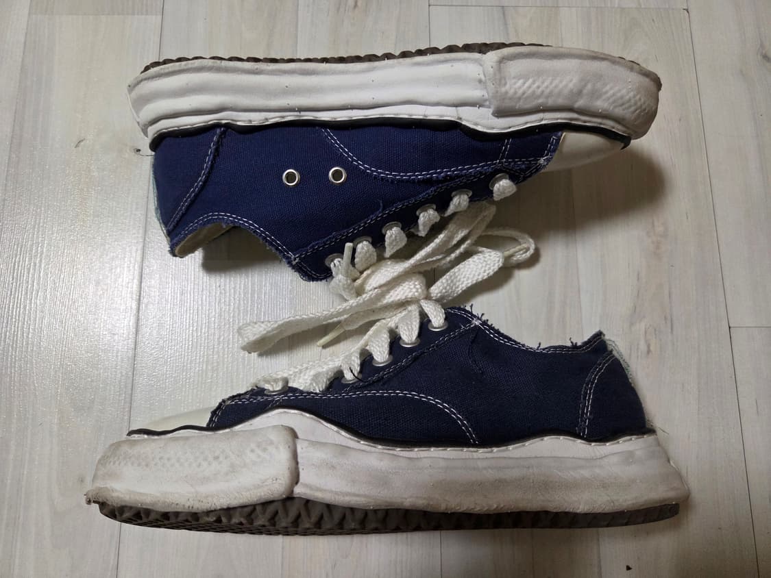 메종 미하라 야스히로 x 나이젤 카본 로우 컷 스니커즈 네이비 41 상품이미지6