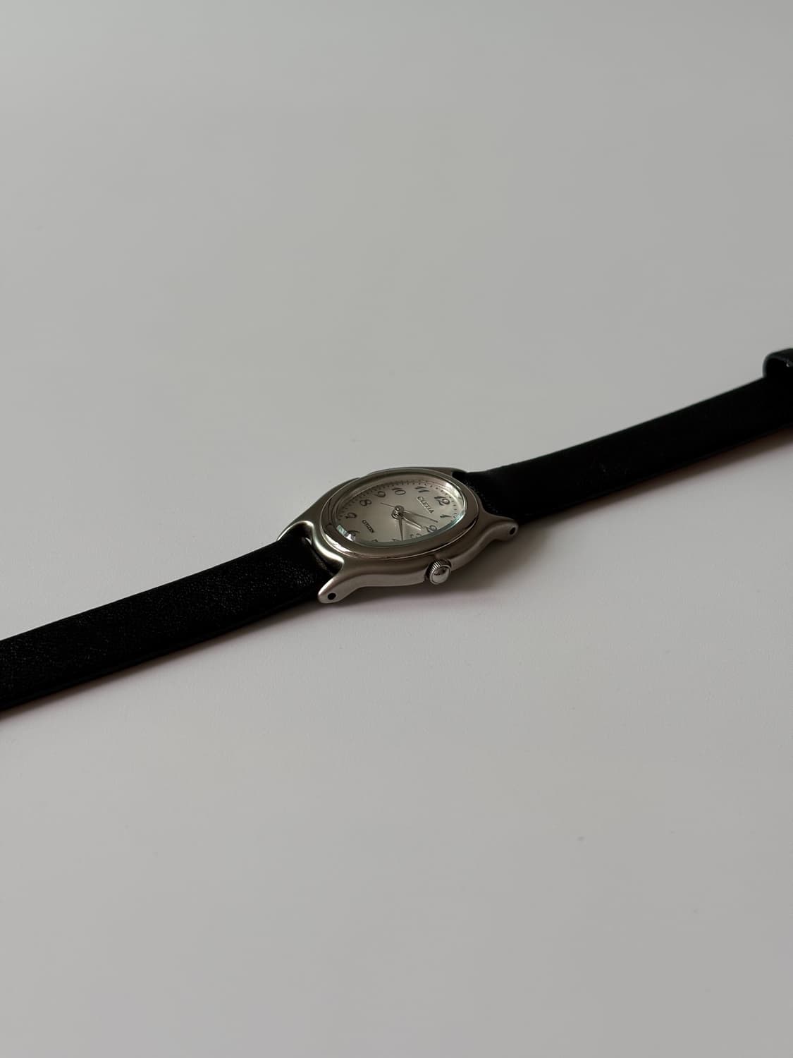 1990년대 Cletia 아라빅 인덱스 실버 오벌 쿼츠 여성 상품이미지5