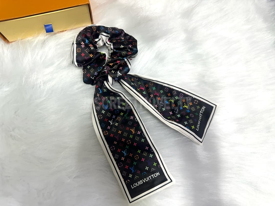 루이비통 블랙&멀티컬러 리본 헤어슈슈 상품이미지1