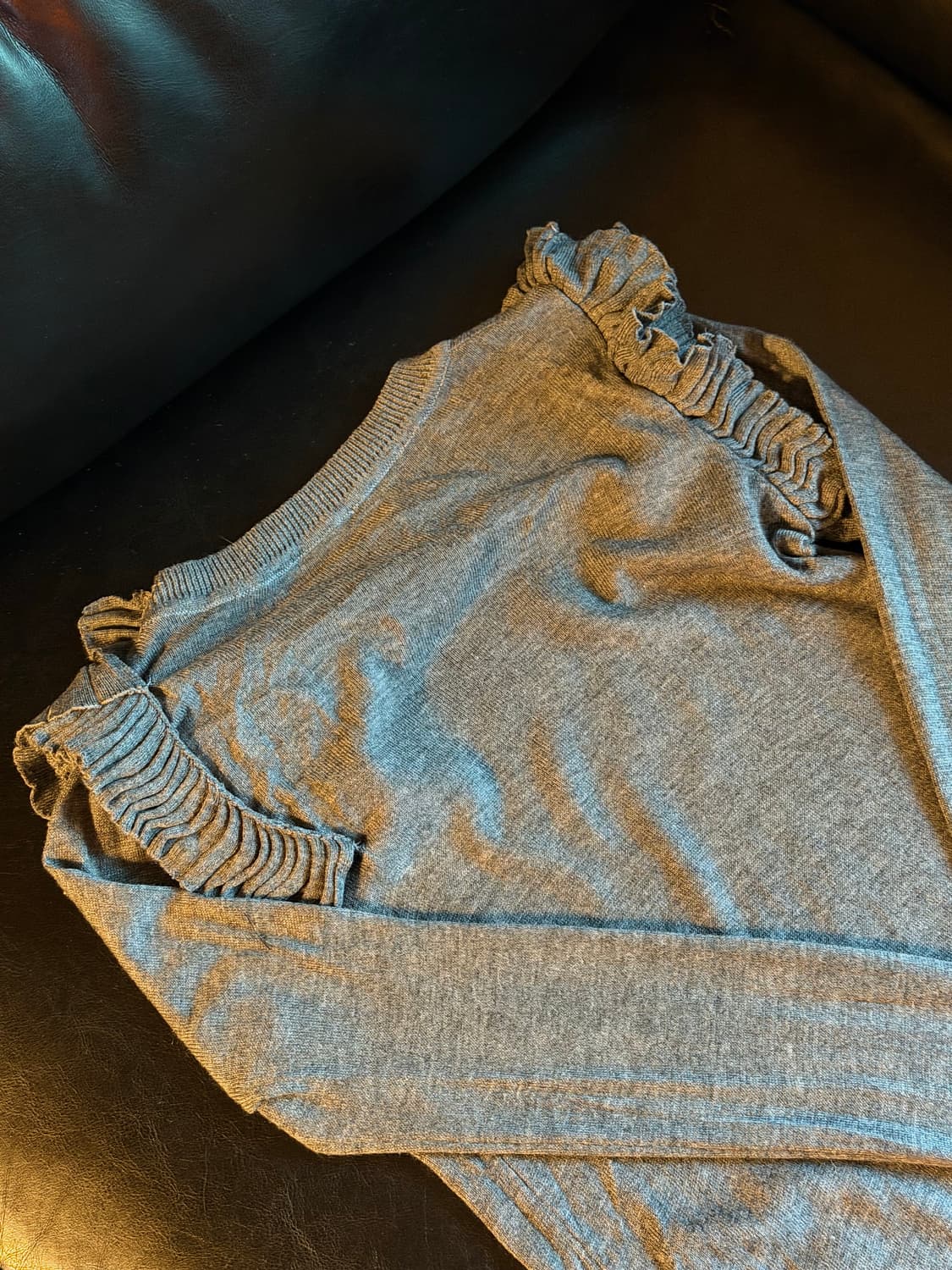 레드 발렌티노 프릴 디테일 니트 상품이미지3