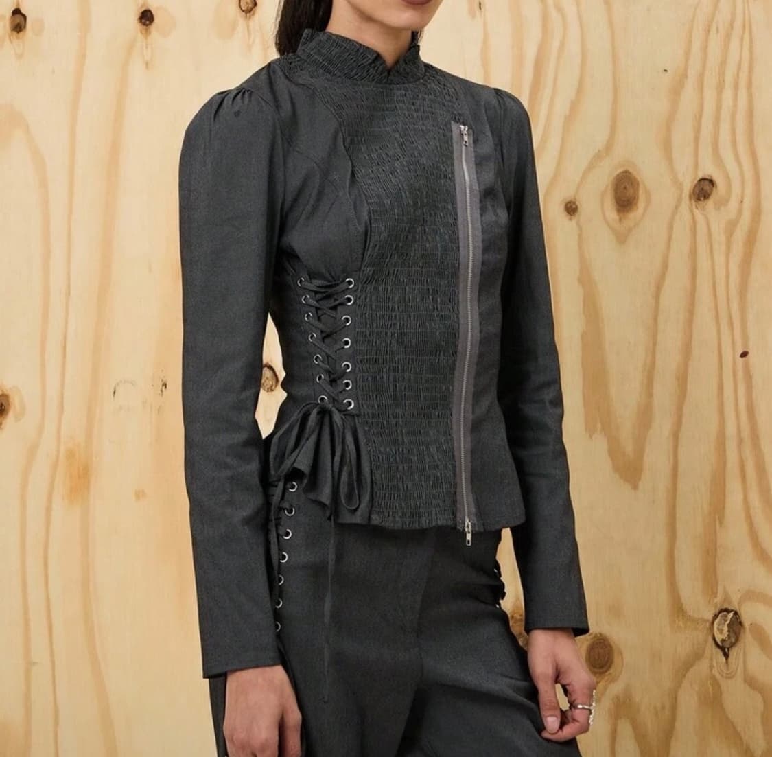 사선 지퍼 셔링 코르셋 탑 상품이미지1