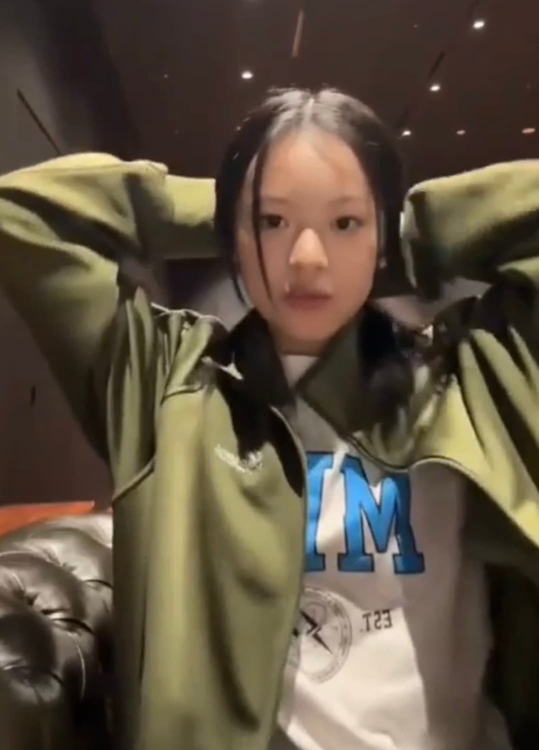 (새상품) 슈프림 트리콧 트랙자켓 뉴진스 하니 착용 상품이미지5