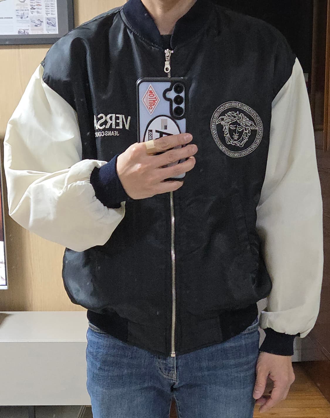 (착샷) 90s 베르사체 진스 쿠튀르 바시티 자켓 상품이미지10