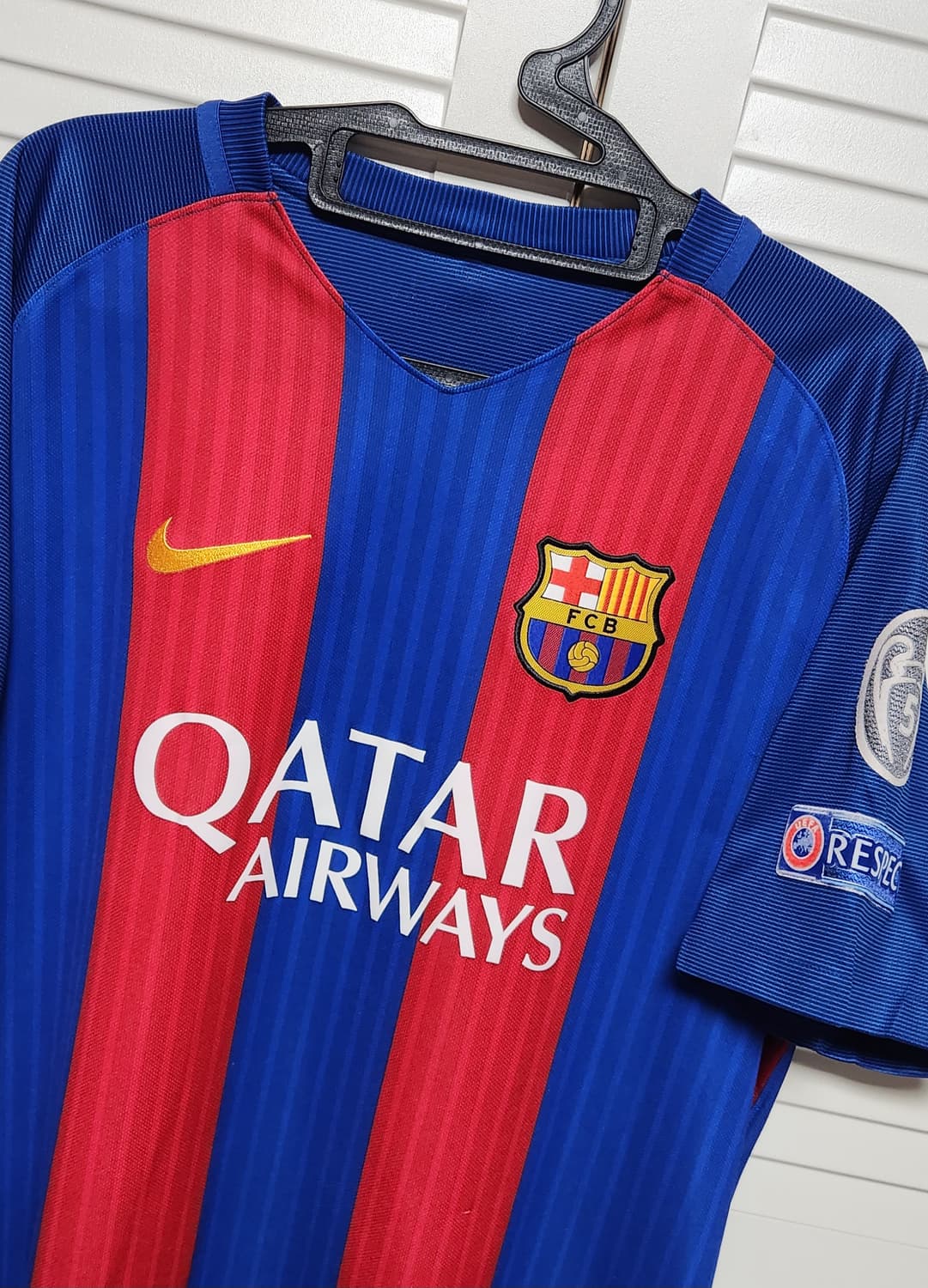 16-17 나이키 바르셀로나 홈 유니폼 반팔 No.10 메시
 상품이미지2