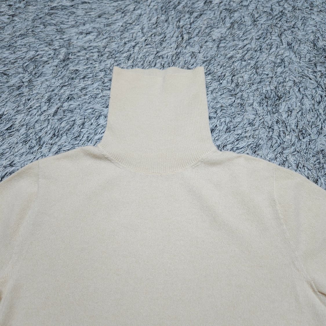 River리버) 55(36) 여성 캐시미어 목폴라니트 / 왕눈이샵 상품이미지4